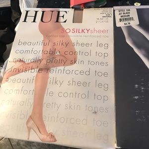 Hue so silky sheer pantyhose  size 3 natural